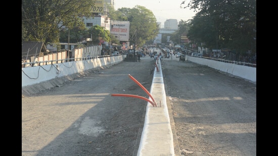 Golf Course Chowk flyover will be operational soon. (Shankar Narayan/HT PHOTO)