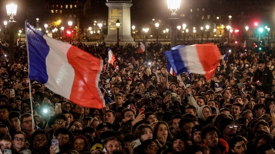 Live: Les Bleus return to France after World Cup triumph