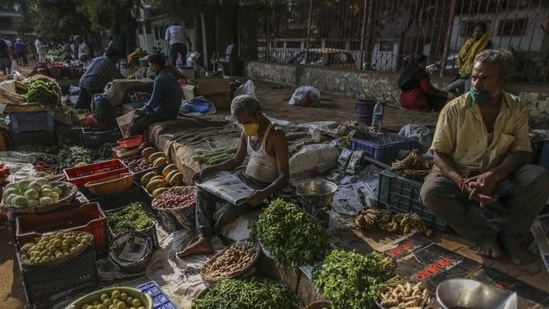 The bulk of the fall can be attributed to perishable items such as vegetables, but there are also signs of stability coming back in staples such as cereals and pulses. (Bloomberg)