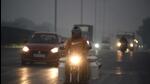 Vehicles on the Delhi-Gurugram expressway with lights on due to poor visibility in foggy weather, in Gurugram on Tuesday. (Parveen Kumar/HT Photo) Vehicles on the Delhi-Gurugram expressway with lights on due to poor visibility in foggy weather, in Gurugram on Tuesday. (Parveen Kumar/HT Photo)