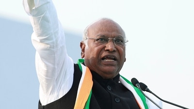 Congress National President Mallikarjun Kharge addressing a public meeting during the party's Bharat Jodo Yatra, in Alwar on Monday. (ANI Photo) Congress National President Mallikarjun Kharge addressing a public meeting during the party's Bharat Jodo Yatra, in Alwar on Monday. (ANI Photo)