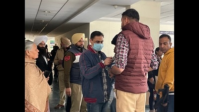 The accused, Tapinder Singh, before being produced before a Mohali court. (HT Photo) The accused, Tapinder Singh, before being produced before a Mohali court. (HT Photo)