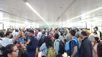 The Taste With Vir: To blame or not to blame the Civil Aviation Ministry for Delhi airport mess (HT_PRINT/Twitter/DrAmbrishMithal) The Taste With Vir: To blame or not to blame the Civil Aviation Ministry for Delhi airport mess (HT_PRINT/Twitter/DrAmbrishMithal)