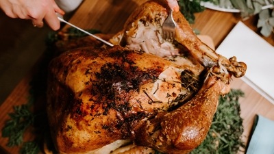 Turkey or Chicken Roast: Thanksgiving and Christmas are incomplete without traditionally roasted turkey or chicken on the dinner table. Prepare sides like mashed potatoes or sauteed vegetables of your choice to enjoy along with the main. (Unsplash) Turkey or Chicken Roast: Thanksgiving and Christmas are incomplete without traditionally roasted turkey or chicken on the dinner table. Prepare sides like mashed potatoes or sauteed vegetables of your choice to enjoy along with the main. (Unsplash)
