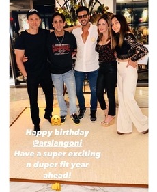Hrithik Roshan wished Arslan Goni on his birthday. Hrithik Roshan wished Arslan Goni on his birthday.