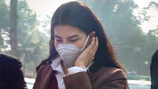 Bollywood actor Jacqueline Fernandez at Patiala House Court for appearing in a money laundering case linked to alleged conman Sukesh Chandrashekhar, in New Delhi, Tuesday, Dec. 20, 2022. (PTI Photo)(PTI)