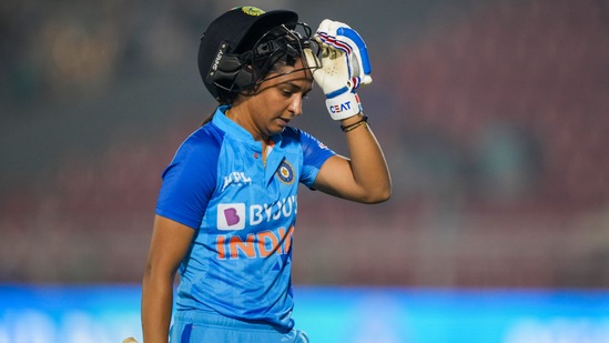 Harmanpreet Kaur returns back to the pavilion after getting out during the 5th T20I(PTI)