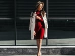 A classy-looking dress, midi or maxi, is perfect to amp up the look this winter season.