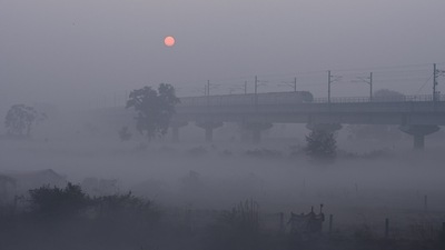 The metro is sighted in dense fog, near Akshardham Temple, in New Delhi, on December 19. On the pollution front, Delhi’s air quality was in the very poor category on December 21 morning. Data from the central pollution control board showed that the hourly air quality index (AQI) at 7am stood at 331, HT reported. (Raj K Raj / HT Photo) The metro is sighted in dense fog, near Akshardham Temple, in New Delhi, on December 19. On the pollution front, Delhi’s air quality was in the very poor category on December 21 morning. Data from the central pollution control board showed that the hourly air quality index (AQI) at 7am stood at 331, HT reported. (Raj K Raj / HT Photo)