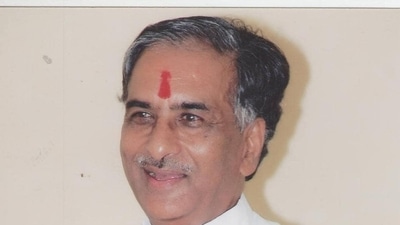 Basavaraj Horatti joined BJP after resigning from the Janata Dal (Secular). (HT)