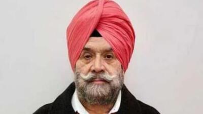 A look out circular has been issued against former Punjab chief minister Captain Amarinder Singh’s aide Bharat Inder Singh Chahal, who is under vigilance bureau’s investigation in a corruption case, officials said on Wednesday. (HT file photo) A look out circular has been issued against former Punjab chief minister Captain Amarinder Singh’s aide Bharat Inder Singh Chahal, who is under vigilance bureau’s investigation in a corruption case, officials said on Wednesday. (HT file photo)