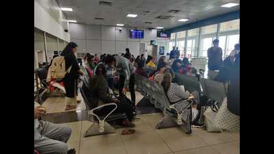 An Amritsar-bound IndiGo flight 6E 721 from Pune was delayed by 12 hours on Wednesday, leaving 170 passengers stranded at the airport (HT PHOTO) An Amritsar-bound IndiGo flight 6E 721 from Pune was delayed by 12 hours on Wednesday, leaving 170 passengers stranded at the airport (HT PHOTO)