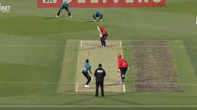 Michael Neser bowling the hat-trick ball to Wells