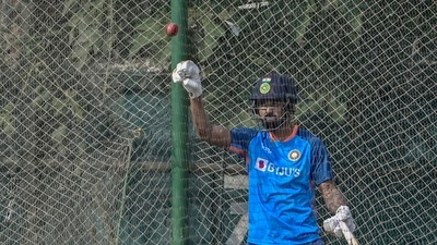 India's stand-in captain KL Rahul attends a practice session at the Sher-e-Bangla National Cricket Stadium in Dhaka on December 21, 2022, ahead of their second Test cricket match against Bangladesh. (Photo by Munir uz zaman / AFP) (AFP) India's stand-in captain KL Rahul attends a practice session at the Sher-e-Bangla National Cricket Stadium in Dhaka on December 21, 2022, ahead of their second Test cricket match against Bangladesh. (Photo by Munir uz zaman / AFP) (AFP)