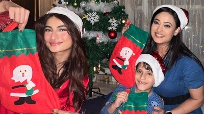 Shweta Tiwari, Palak Tiwari and Reyansh took part in the pre-Christmas celebrations. Shweta Tiwari, Palak Tiwari and Reyansh took part in the pre-Christmas celebrations.