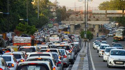 The Delhi traffic police has accepted PWD’s request to stop movement of traffic on the main flyover to complete the integration of the new extension flyover . (HT Photo/Amal KS) The Delhi traffic police has accepted PWD’s request to stop movement of traffic on the main flyover to complete the integration of the new extension flyover . (HT Photo/Amal KS)