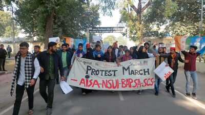 The student groups demanded the proctor’s resignation and a revision to hostel curfew timings. (HT Photo) The student groups demanded the proctor’s resignation and a revision to hostel curfew timings. (HT Photo)
