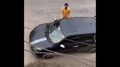 The man's sweet gesture towards the strangers clicking pictures with his car has melted netizens' hearts. (Instagram/@_anshubatra_) The man's sweet gesture towards the strangers clicking pictures with his car has melted netizens' hearts. (Instagram/@_anshubatra_)