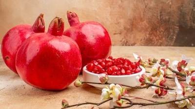 Pomegranate peels can also help control diabetes, hypertension and cholesterol. (Freepik) Pomegranate peels can also help control diabetes, hypertension and cholesterol. (Freepik)