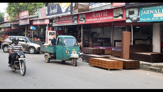Set up illegally on agricultural land, the furniture market in Sector 54 came up around 36 years ago. Ever since, around 120 shops have cropped up in the market. (HT File Photo)