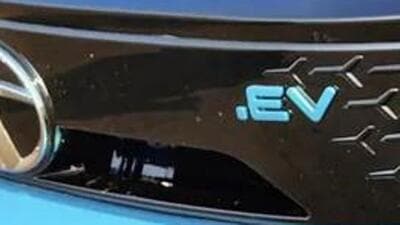 A dealer in UP’s Lucknow said people are showing interest in buying e-vehicles provided they get discounts promised in the EV policy (HT File Image/Representative)