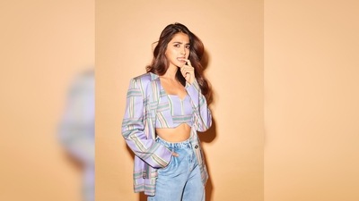"Goof ball mode- Activated ok bye #CirkusTomorrow #cantkeepcalm," Pooja Hegde captioned her post. (Instagram/@hegdepooja) "Goof ball mode- Activated ok bye #CirkusTomorrow #cantkeepcalm," Pooja Hegde captioned her post. (Instagram/@hegdepooja)