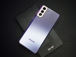 Samsung smartphones under  <span class='webrupee'>₹</span>25,000 come with good features and are pocket-friendly too.