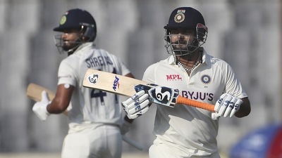 India's Shreyas Iyer, left, and Rishabh Pant run between the wickets to score during the second day of the second cricket test match between Bangladesh and India, in Dhaka, Bangladesh, Friday, Dec. 23, 2022. (AP) India's Shreyas Iyer, left, and Rishabh Pant run between the wickets to score during the second day of the second cricket test match between Bangladesh and India, in Dhaka, Bangladesh, Friday, Dec. 23, 2022. (AP)