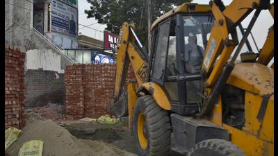 NCSC chairperson cautioned Ludhiana administration officers that if the action taken report is not received within the stipulated time, then commission might exercise its powers of the civil court conferred upon it under Article 338 of the Constitution of India. (HT FILE PHOTO)