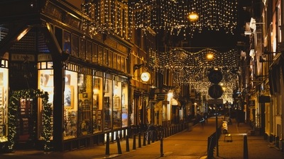 Amsterdam, Netherlands: Another destination that is renowned for holding some of the world's top Christmas festivities and celebrations is Amsterdam. Be sure to participate in the customary celebrations held here by the natives. The city keeps traditions that were established about 400 years ago as the neighbourhoods shine with lights. (Unsplash)