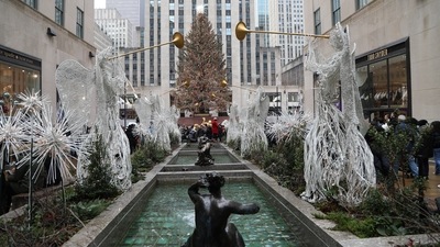 New York City, USA: Christmas in New York City is unlike any other. It's truly a once-in-a-lifetime experience to stroll through a city decked with glistening lights and towering trees while enjoying hot cocoa or last-minute present shopping. You may take part in cherished seasonal customs like the Christmas Spectacular starring the Radio City Rockettes and the holiday bazaars. (Unsplash)