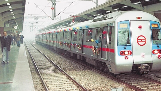 The first Delhi Metro train, at Seelampur station, on December 24, 2002. (HC Tiwari/HT Archive)