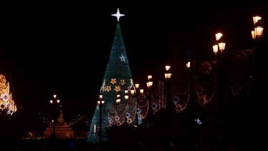 Merry Christmas 2022: Wishes and quotes to share(Photo by CRISTINA QUICLER / AFP)