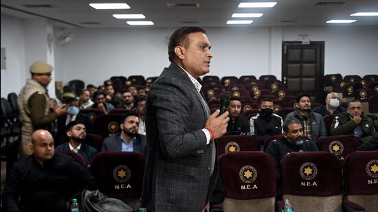 Noida, India- December 23, 2022: Noida Police officer held a meeting with bar and restaurant operators ahead of Christmas and New Year festive season to discuss security issues at Noida Entrepreneurs Association conference hall sector 6, in Noida, India, on Friday, December 23, 2022. (Photo by Sunil Ghosh / Hindustan Times) (Hindustan Times)