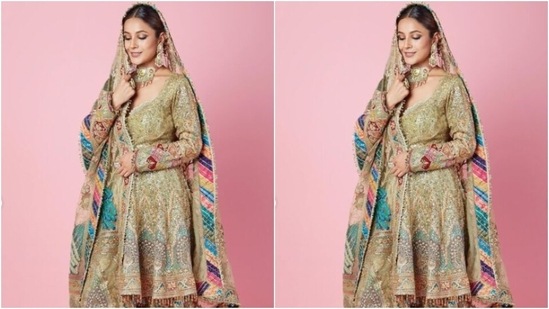 Shehnaaz looked perfect in the pastel golden zardosi kurti featuring a plunging neckline, full sleeves, and frill details at the end of the kurti. It also came with zari details at the borders of the sleeves. (Instagram/@shehnaazgill)