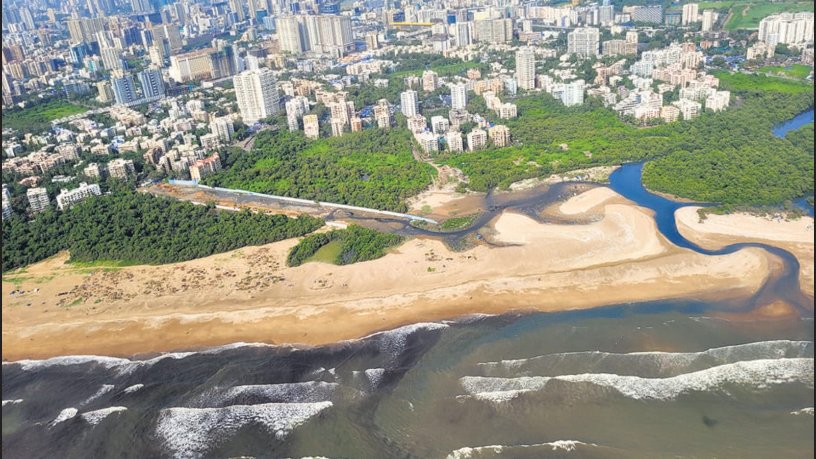 Versova beach set to get ₹17-crore makeover