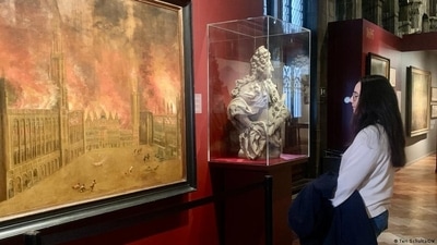 Certain paintings can help lift a bad mood in depressed patients. (Teri Schultz/DW) Certain paintings can help lift a bad mood in depressed patients. (Teri Schultz/DW)