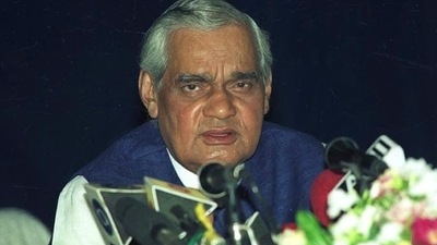 Top leaders on Sunday paid respects to Atal Bihari Vajpayee on his birth anniversary. (HT PHOTO) Top leaders on Sunday paid respects to Atal Bihari Vajpayee on his birth anniversary. (HT PHOTO)