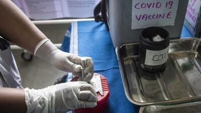 As of Sunday, there are 275 vaccination sites in Maharashtra out of which only 74 are private whereas 201 are government-run as per the Cowin dashboard. (HT FILE PHOTO)