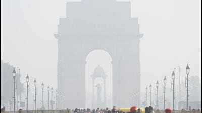 Delhi recorded the season’s lowest minimum temperature of 5.3 degrees Celsius. (Sanchit Khanna/HT Photo) Delhi recorded the season’s lowest minimum temperature of 5.3 degrees Celsius. (Sanchit Khanna/HT Photo)