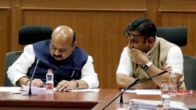 Karnataka govt's key Covid meet tomorrow ahead of New Year celebrations Karnataka govt's key Covid meet tomorrow ahead of New Year celebrations