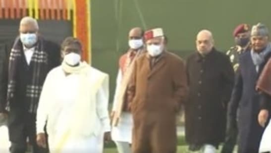 President Murmu and PM Modi along with others at Atal Bihari Vajpayee's memorial. (Twitter) President Murmu and PM Modi along with others at Atal Bihari Vajpayee's memorial. (Twitter)
