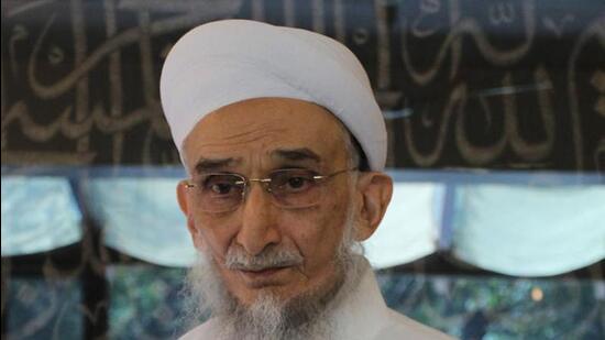 Thane, India-January 31, 2014: Syedna Khuzaima Qutbuddin at his Thane resident, India, Jan. 31, 2014 (Photo By Praful Gangurde ) (Hindustan Times) Thane, India-January 31, 2014: Syedna Khuzaima Qutbuddin at his Thane resident, India, Jan. 31, 2014 (Photo By Praful Gangurde ) (Hindustan Times)