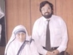 Harsh Goenka with Mother Teresa. Harsh Goenka with Mother Teresa.
