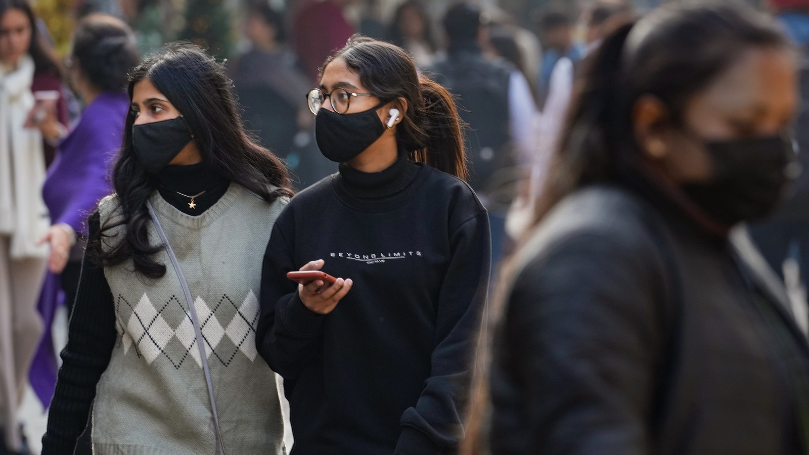 Karnataka makes masks mandatory in public places ahead of New Year celebrations