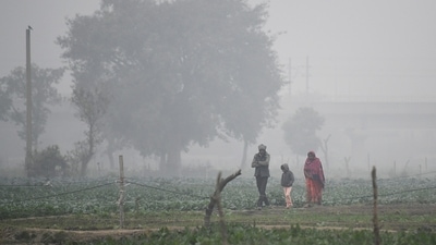 Palam recorded a minimum temperature of 6.5°C while Safdarjung recorded a minimum temperature of 5°C, India Meteorological Department said. (ANI) Palam recorded a minimum temperature of 6.5°C while Safdarjung recorded a minimum temperature of 5°C, India Meteorological Department said. (ANI)