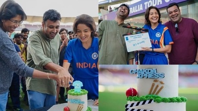 Actor Anushka Sharma and cricketer Jhulan Goswami celebrate the last day on filming on Chakda Xpress with the crew. Actor Anushka Sharma and cricketer Jhulan Goswami celebrate the last day on filming on Chakda Xpress with the crew.