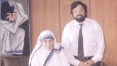 Harsh Goenka with Mother Teresa. (Twitter/@hvgoenka) Harsh Goenka with Mother Teresa. (Twitter/@hvgoenka)