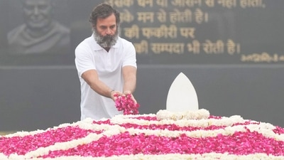 Rahul Gandhi paid homage to former prime minister Atal Bihari Vajpayee at his memorial Sadaiv Atal.&nbsp; (PTI)