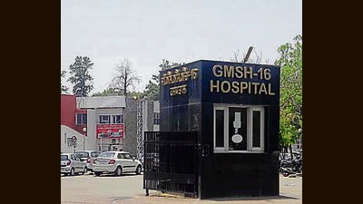 The UT health department had on December 22 ordered the chemist to clear an “illegally-occupied” public passage for the safety of lives and public property by December 25.